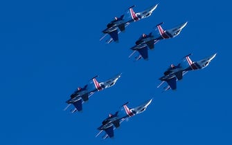 Russian aerobatic group Russkiye Vityazi (Russian Knights) performs on Sukhoi Su-27 flanker fighters during the MAKS-2015, the International Aviation and Space Show, in Zhukovsky, outside Moscow, on August 25, 2015. AFP PHOTO / KIRILL KUDRYAVTSEV        (Photo credit should read KIRILL KUDRYAVTSEV/AFP via Getty Images)