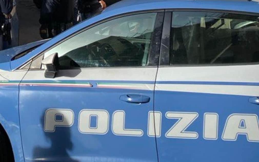 Polizia, Polizia locale e vigili del fuoco sul luogo dove si è verificato un incidente sul lavoro a Roma, 14 ottobre 2024.
ANSA/LUCIANO DEL CASTILLO