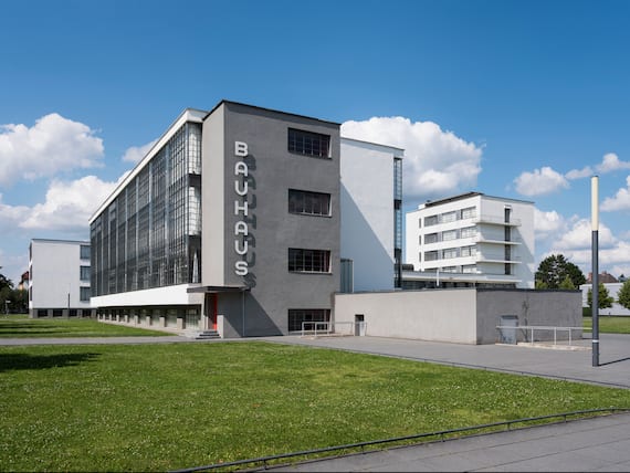 Bauhaus building (1925-26), architect: Walter Gropius, view from south-west, 2017 © Bauhaus Dessau Foundation / Photo: Thomas Meyer / OST-KREUZ