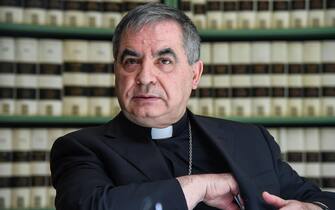 Il sostituto alla Segreteria di Stato della Santa Sede, Angelo Becciu, durante la presentazione del libro "Francesco il Papa americano'', Roma, 19 giugno 2017.    ANSA/ALESSANDRO DI MEO
