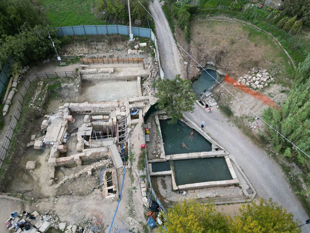 PANORAMICA_SCAVO_(Copyright_SABAP-SI_Comune_di_San_Casciano_dei_Bagni_Unistrasi)_Foto_di_(1).JPG