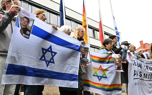 07 October 2025, Thuringia, Erfurt: People gather at the Thuringian State Parliament for a commemorative event organized by the German-Israeli Society to mark the second anniversary of the Hamas attack on Israel. On October 7, 2023, fighters from the radical Islamic group Hamas attacked Israel, killing numerous people and taking hostages to the Gaza Strip. Photo: Martin Schutt/dpa (Photo by Martin Schutt/picture alliance via Getty Images)