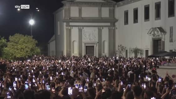 Maturità a Napoli, studenti cantano Notte prima degli esami Maturità a Napoli, studenti cantano Notte prima degli esami