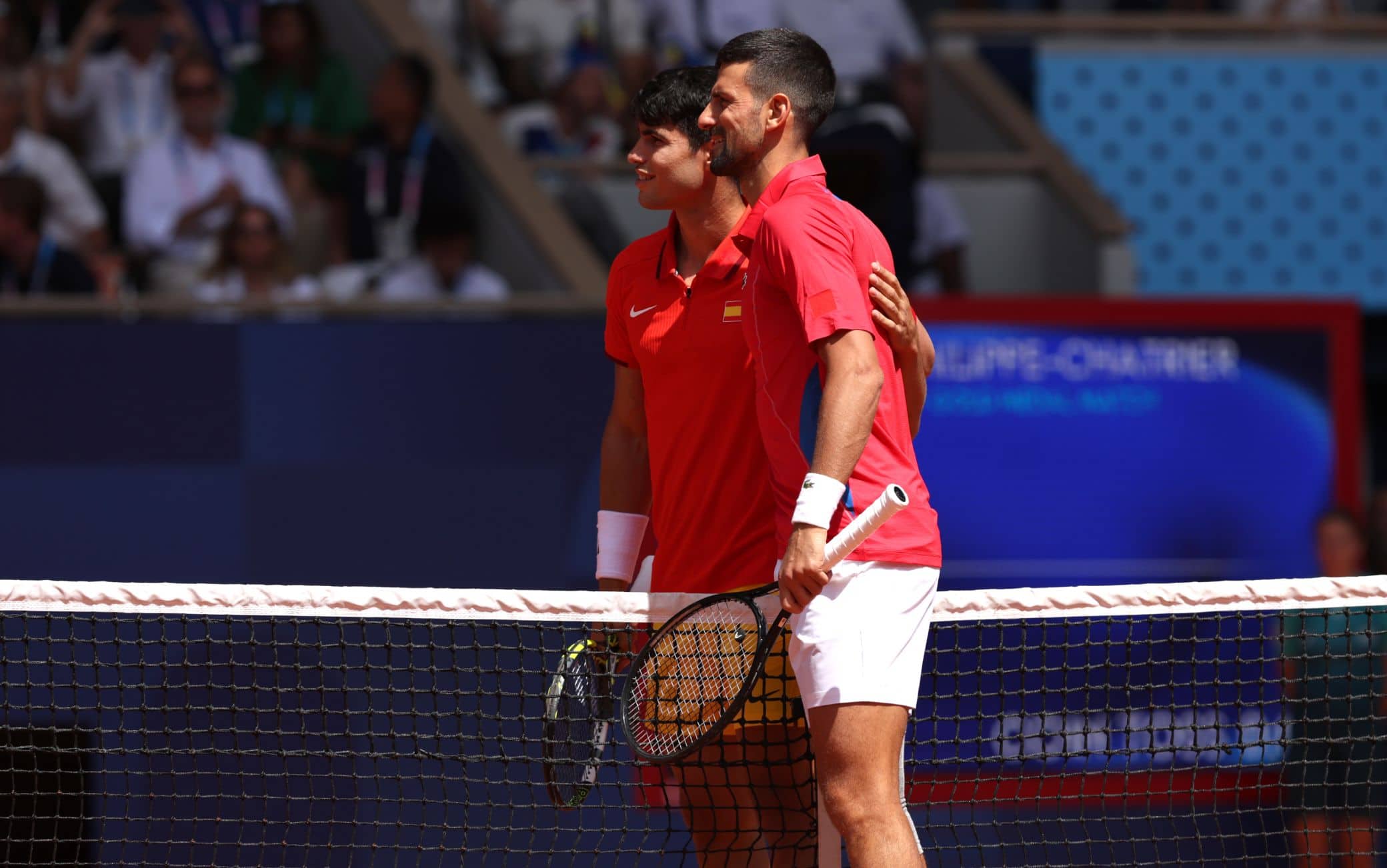 Si parte! Servizio Djokovic.