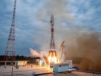 epa10794403 A handout image made available by the Roscosmos State Space Corporation shows the Soyuz-2.1b rocket with the moon lander Luna 25 (Moon) automatic station as it takes off from a launch pad at the Vostochny Cosmodrome, outside the city of Tsiolkovsky, some 180 km north of Blagoveschensk, in the far eastern Amur region, Russia, 11 August 2023. The Soyuz rocket with the first lunar spacecraft in the history of modern Russia was launched from the Vostochny Cosmodrome. Luna-25 will be the first station in the world to land in the near-polar zone of the Moon, on difficult terrain.  EPA/ROSCOSMOS STATE SPACE CORPORATION  HANDOUT EDITORIAL USE ONLY/NO SALES