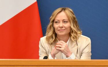 La presidente del Consiglio, Giorgia Meloni, durante la conferenza stampa di fine anno, Roma 9 gennaio 2025. ANSA/ALESSANDRO DI MEO  - - - - - - - - - - - - - - - - - Italian Prime Minister Giorgia Meloni during the end-of-year press conference, Rome 9 January 2025. ANSA/ALESSANDRO DI MEO