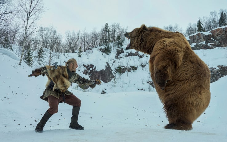 Bjorn vs l'orso: uno dei momenti più memorabili della quarta stagione di Vikings... e dell'intera serie
