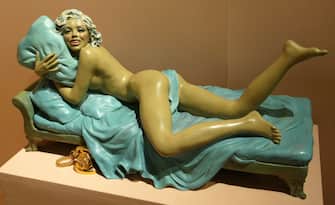 A sculpture of Marilyn Monroe made by Italian actress Gina Lollobrigida is part of an exhibition of sculpture work by the Italian acress exhibited at Pushkinsky Fine Arts museum in Moscow 23 June, 2003. AFP PHOTO/MAXIM MARMUR (Photo by MAXIM MARMUR / AFP) (Photo by MAXIM MARMUR/AFP via Getty Images)