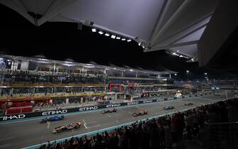 YAS MARINA CIRCUIT, UNITED ARAB EMIRATES - NOVEMBER 24: Alex Albon, Williams FW45, Oscar Piastri, McLaren MCL60, Sergio Perez, Red Bull Racing RB19, Max Verstappen, Red Bull Racing RB19, and Lance Stroll, Aston Martin AMR23, practice their race start procedures at the end of FP2 during the Abu Dhabi GP at Yas Marina Circuit on Friday November 24, 2023 in Abu Dhabi, United Arab Emirates. (Photo by Simon Galloway / LAT Images)