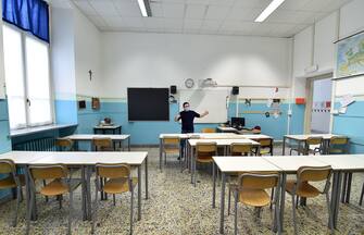 RAPPORTO: SCUOLE APERTE SOCIETA' PROTETTA