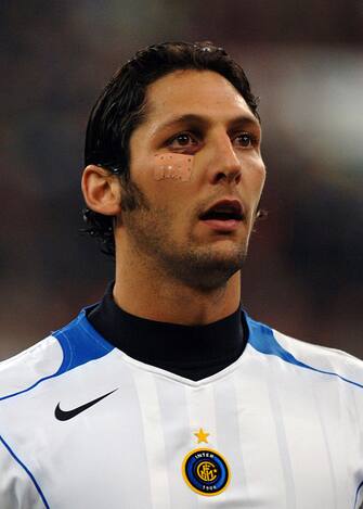 MILAN, ITALY - MARCH 15: Marco Materazzi of Inter Milan is seen prior to the UEFA Champions League Round of 16 second leg match between Inter Milan and Porto at the Stadio Giuseppe Meazza on March 15, 2005 in Milan, Italy. (Photo by Etsuo Hara/Getty Images)