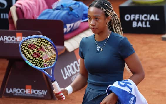 https://static.sky.it/editorialimages/ef5fdb528c42dc8680408b7d1e0bdc32ab6130fa/skysport/it/tennis/video/2025/05/07/grant-ruzic-wta-roma-risultato-highlights/IPA_grant_roma.jpg?im=Resize,width=565