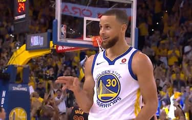 STEPH CURRY (WARRIORS)