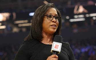 SAN FRANCISCO, CA - MAY 7: ESPN Sideline Reporter, Lisa Salters reports on the game between the Memphis Grizzlies and the Golden State Warriors during Game 3 of the 2022 NBA Playoffs Western Conference Semifinals on May 7, 2022 at Chase Center in San Francisco, California. NOTE TO USER: User expressly acknowledges and agrees that, by downloading and or using this photograph, user is consenting to the terms and conditions of Getty Images License Agreement. Mandatory Copyright Notice: Copyright 2022 NBAE (Photo by Joe Murphy/NBAE via Getty Images)