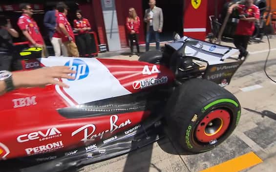 https://static.sky.it/editorialimages/f0345fa4b76d5333c4bddb425c99e964d8a1d68c/skysport/it/motori/formula-1/video/2025/05/16/f1-ferrari-aggiornamenti-gp-imola/ferrari_ok.jpg?im=Resize,width=565
