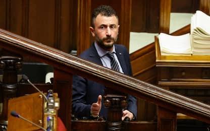 Emanuele Pozzolo, Fratelli d Italia, nell aula della Camera dei Deputati durante le comunicazioni del ministro della Giustizia, Carlo Nordio sull'amministrazione della giustizia, Roma 22 gennaio 2025. ANSA/FABIO FRUSTACI