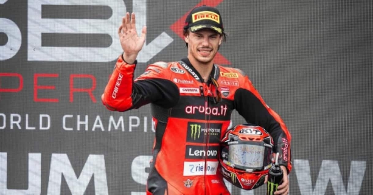 https://static.sky.it/editorialimages/f06c05a23b74d4822c7b0bdc4de52a06239d3697/skysport/it/motori/motogp/2025/10/31/motogp-ducati-bulega-marquez-gp-portogallo-valencia/Bulega_Ducati_IG_social_3.jpg?im=Resize,width=1218