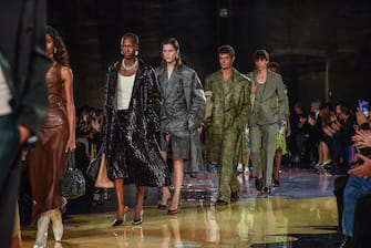 Models present creations by Bottega Veneta from the Spring/Summer 2023 collection during the Milan Fashion Week, in Milan, Italy, 24 September 2022. The Milano Fashion Week Women's runs from 20 to 26 September. 
ANSA/MATTEO CORNER