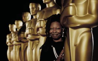- 74TH ANNUAL ACADEMY AWARDS 2002 - WHOOPI GOLDBERG PRESENTER