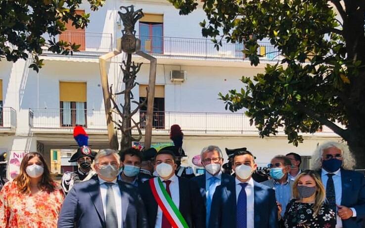 Il monumento di Salvo D'Acquisto ricollocato quest'oggi nell'omonima piazza a Pomigliano d'Arco