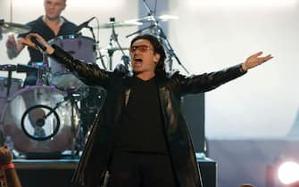 Bono Bono and U2 open the My VH1 Music Awards at the Shrine Auditorium in Los Angeles Thursday, Nov. 30, 2000. (Photo by Kevin Winter/Getty Images)