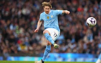 epa11197038 Kevin De Bruyne of Manchester City in action during the English Premier League match between Manchester City and Manchester United, in Manchester, Britain, 03 March 2024.  EPA/ASH ALLEN EDITORIAL USE ONLY. No use with unauthorized audio, video, data, fixture lists, club/league logos, 'live' services or NFTs. Online in-match use limited to 120 images, no video emulation. No use in betting, games or single club/league/player publications.