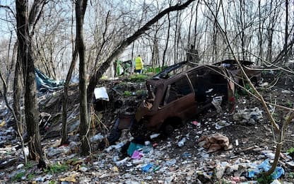 Rogoredo, blitz al bosco della droga 