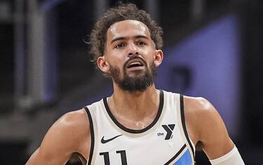 TRAE YOUNG DA 36 PUNTI GUIDA GLI HAWKS