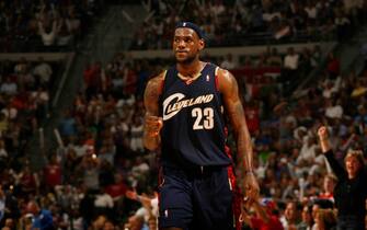 AUBURN HILLS, MI - MAY 31: LeBron James #23 of the Cleveland Cavaliers reacts against the Detroit Pistons in Game Five of the Eastern Conference Finals during the 2007 NBA Playoffs at The Palace of Auburn Hills on May 31, 2007 in Auburn Hills, Michigan. NOTE TO USER: User expressly acknowledges and agrees that, by downloading and/or using this Photograph, user is consenting to the terms and conditions of the Getty Images License Agreement. Mandatory Copyright Notice: Copyright 2007 NBAE (Photo by Nathaniel S. Butler/NBAE via Getty Images)