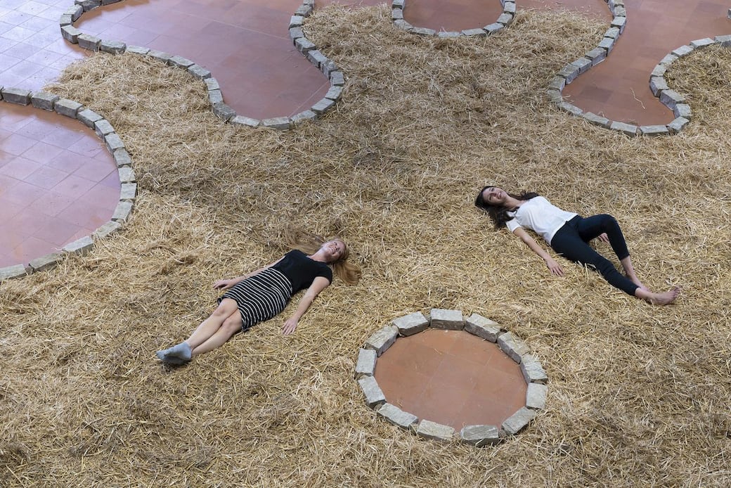 Ernesto-Neto-SoPolpoVit’EreticoLe.-Palazzo-della-Ragione-Bergamo-2021.-Photo-Lorenzo-Palmieri.jpg