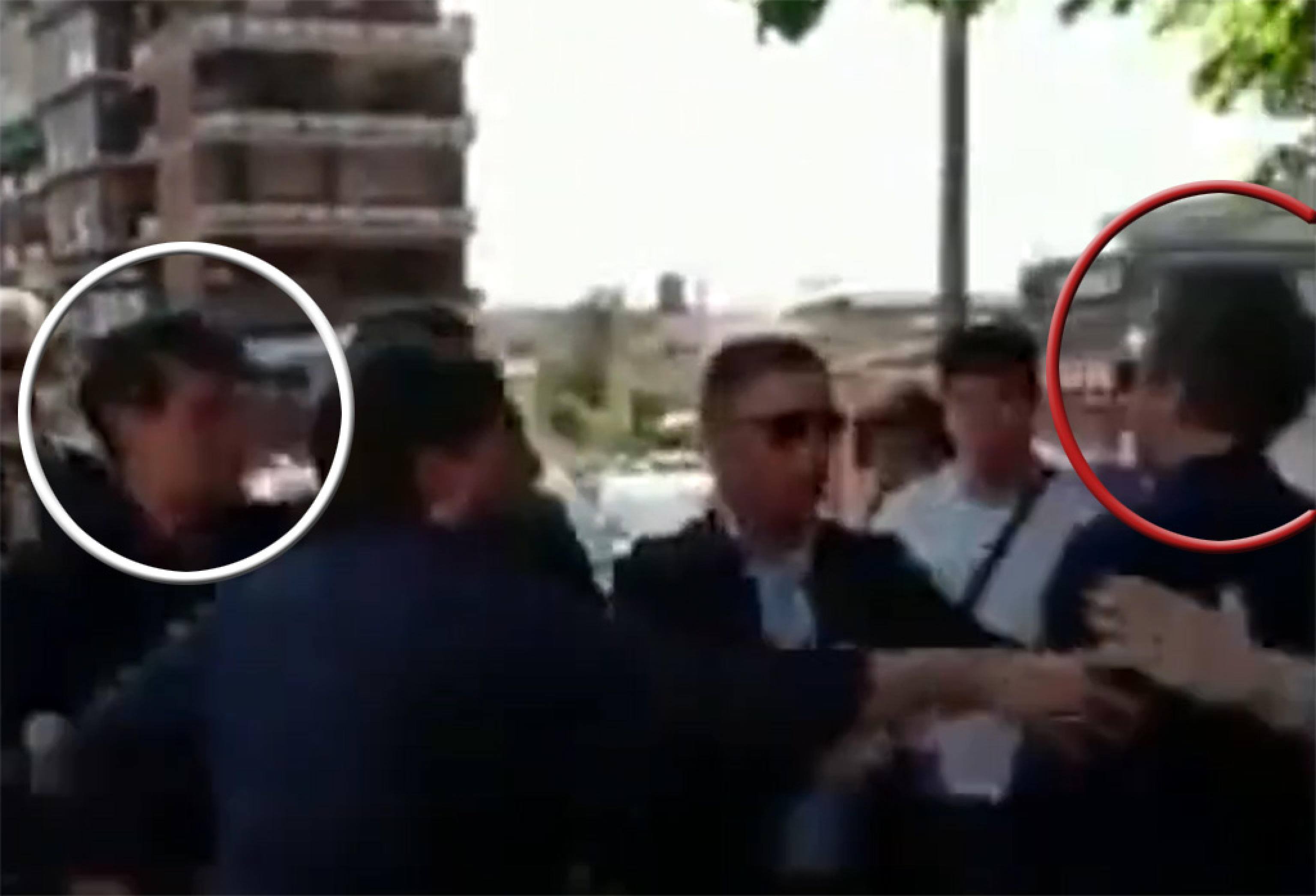Nella foto, Conte (cerchio bianco) e Milani (cerchio rosso) subito dopo l'aggressione conte aggredito toscana massa