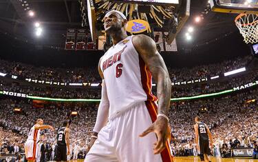 5. LEBRON ZITTISCE I CRITICI – NBA FINALS 2013
