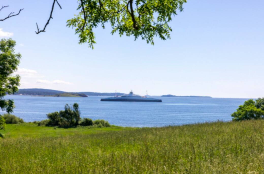 A_view_of_the_ferry_as_it_crosses_the_Oslo_Fjord._Photo_Eivind_Lauritzen_.png