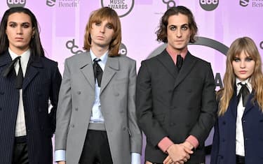 LOS ANGELES, CALIFORNIA - NOVEMBER 20: (EDITORIAL USE ONLY) (L-R) Ethan Torchio, Thomas Raggi, Damiano David and Victoria De Angelis of MÃ¥neskin attend the 2022 American Music Awards at Microsoft Theater on November 20, 2022 in Los Angeles, California. (Photo by Axelle/Bauer-Griffin/FilmMagic)