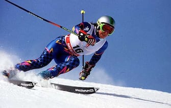 FEB 1992:  DEBORAH CAMPAGNONI (ITA)  ON HER WAY TO  VICTORY IN THE WOMEN SUPER G SLALOM AT THE 1992 WINTER OLYMPICS. Mandatory Credit: Steve Powell/ALLSPORT
