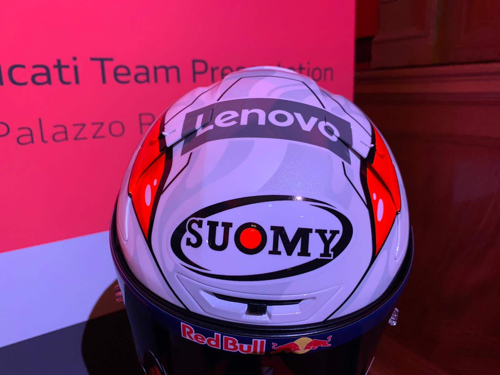 Casco Dovizioso