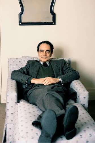 PARIS - JANUARY: (FILE PHOTO)  Italo Calvino poses at home in Paris,France during January of 1984.(Photo by Ulf Andersen/Getty Images)