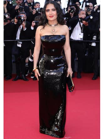 CANNES, FRANCE - MAY 18: Salma Hayek attends the "Emilia Perez" Red Carpet at the 77th annual Cannes Film Festival at Palais des Festivals on May 18, 2024 in Cannes, France. (Photo by Andreas Rentz/Getty Images)