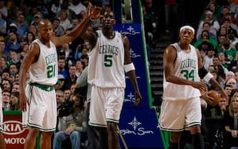 BOSTON - NOVEMBER 7: Ray Allen #20, Kevin Garnett #5 and Paul Pierce #34 of the Boston Celtics celebrate during the game against the Denver Nuggets on November 7, 2007 at the TD Banknorth Garden in Boston, Massachusetts.  NOTE TO USER: User expressly acknowledges and agrees that, by downloading and/or using this Photograph, user is consenting to the terms and conditions of the Getty Images License Agreement. Mandatory Copyright Notice: Copyright 2007 NBAE (Photo by Brian Babineau/NBAE via Getty Images)