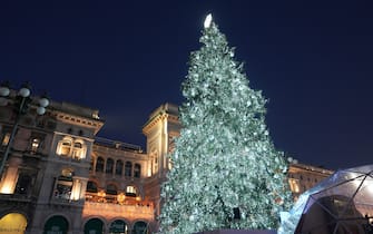 Milano - Accensione dell'\''Albero di Natale in Piazza Duomo. Albero giochi olimpici invernali Milano - Cortina 2026. (Milano - 2024-12-06, Duilio Piaggesi) p.s. la foto e'\'' utilizzabile nel rispetto del contesto in cui e'\'' stata scattata, e senza intento diffamatorio del decoro delle persone rappresentate