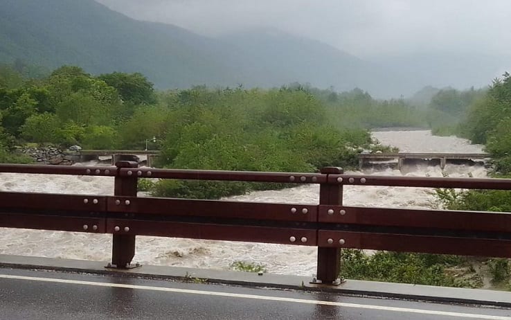 Il torrente Pellice a Torre Pellice (Torino), ponte della Bertenga, inaugurato nel 2019, dopo che il vecchio ponte era stato distrutto nel 2011, 21 maggio 2023.
ANSA