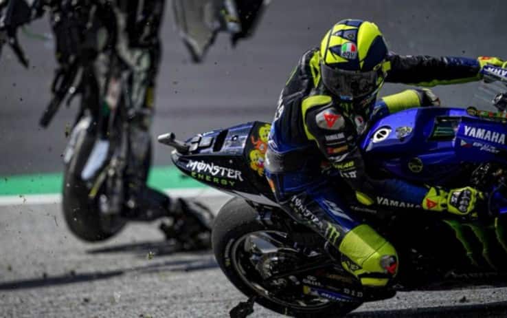 Valentino Rossi, l'incidente sfiorato nel GP Austria 2020