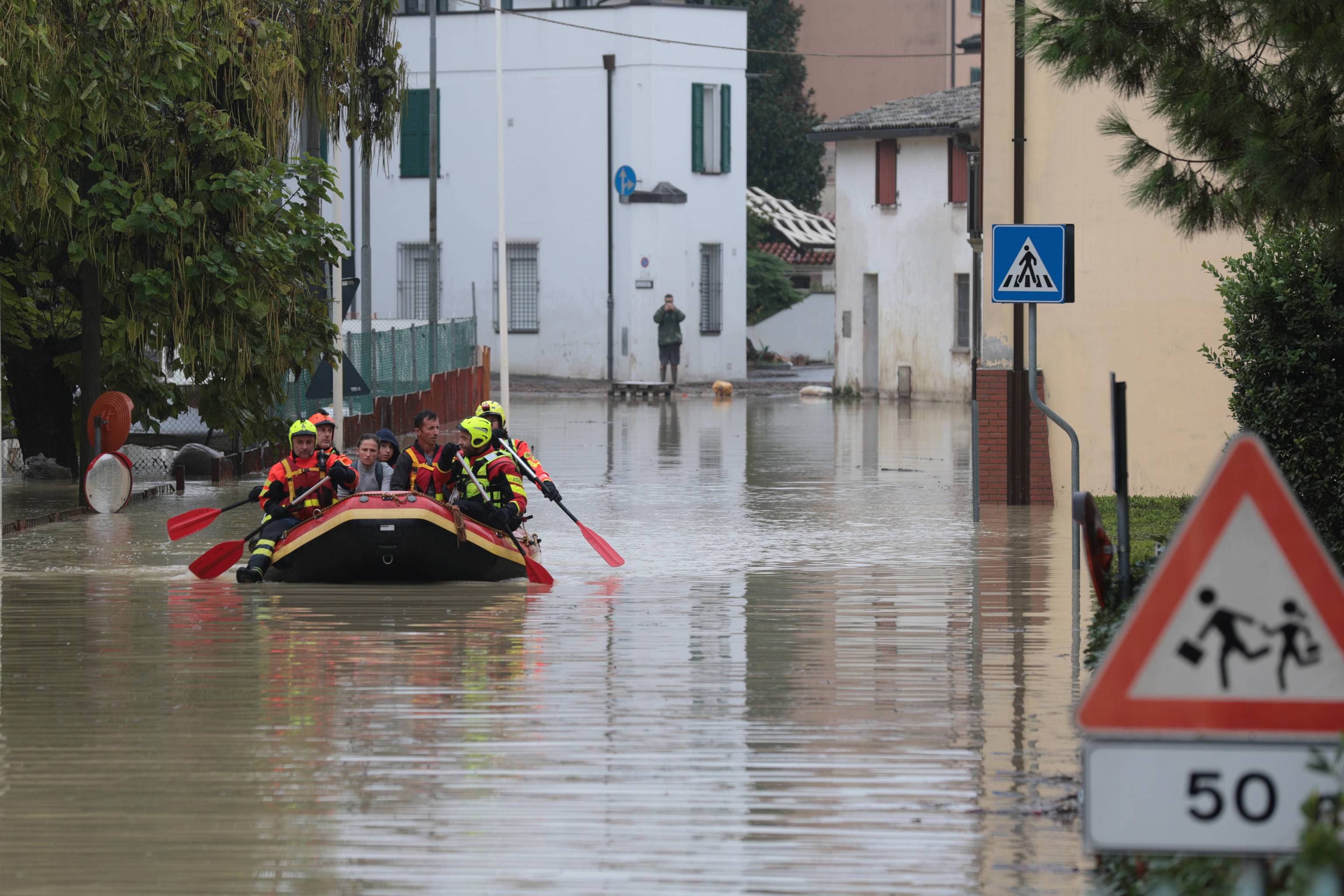 Maltempo in Emilia Romagna e Marche, alluvione causa danni e ...