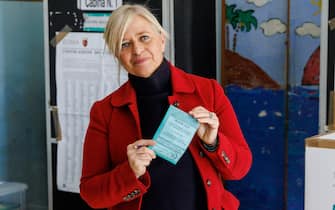 Donatella Bianchi al seggio elettorale