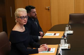 epa11166081 Yulia Navalnaya, the widow of Alexei Navalny, takes part in a meeting of European Union foreign ministers in Brussels, Belgium February 19, 2024.  EPA/YVES HERMAN / POOL