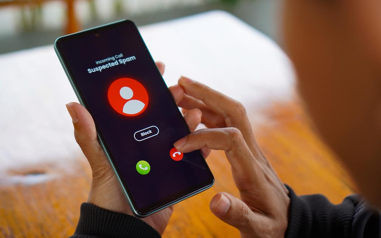 Truffe telefoniche, perché riceviamo chiamate dall