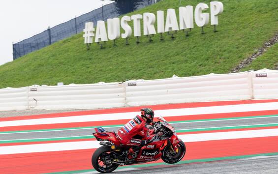 MotoGP, GP d'Austria: trionfa Bagnaia e torna leader del Mondiale | Sky ...