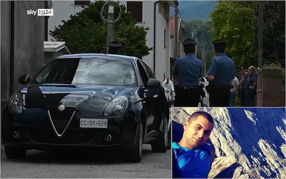 Delitto di Gemona, interrogata la madre di Venier. Indagini nella villetta: cosa sappiamo