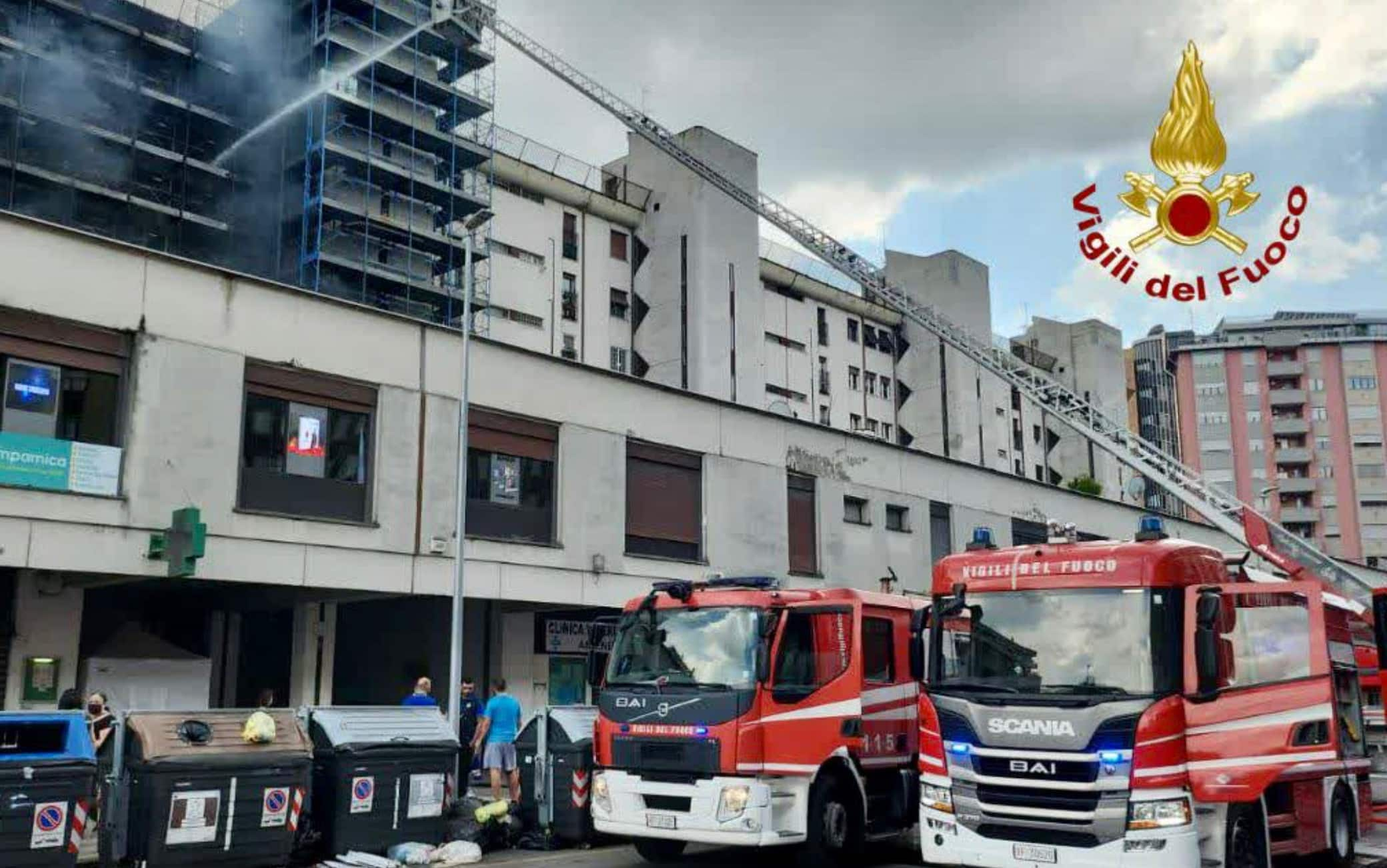 Roma, Camper Esplode Nella Notte: Incendio Nel Palazzo Accanto | Sky TG24