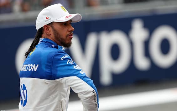 https://static.sky.it/editorialimages/f5899475c37d49445e423b9acb60d58d8445b878/skysport/it/motori/formula-1/video/2025/05/04/f1-gp-miami-hamilton-intervista/hamilton_ipa-ok_ok.jpg?im=Resize,width=565